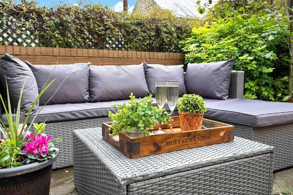 The Stanley Suite 1 Bedroom Apt Dog Friendly Patio Harrogate Exterior photo